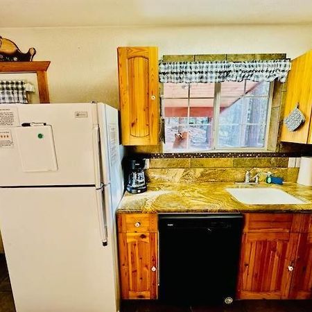 Cozy Bear South-Inside Yosemite-Sleeps 5 Apartment Yosemite West Exterior photo