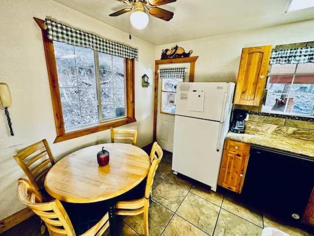 Cozy Bear South-Inside Yosemite-Sleeps 5 Apartment Yosemite West Exterior photo